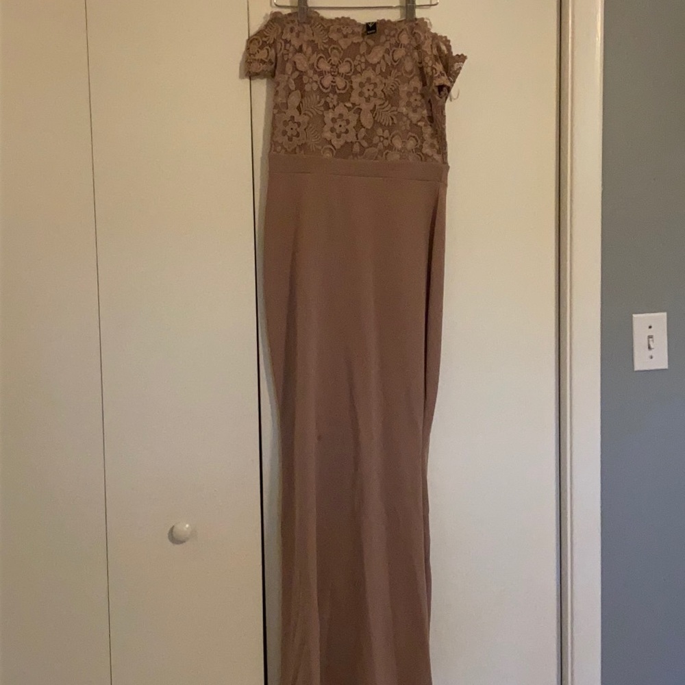 Brown long formal strapless dress w short sleeve